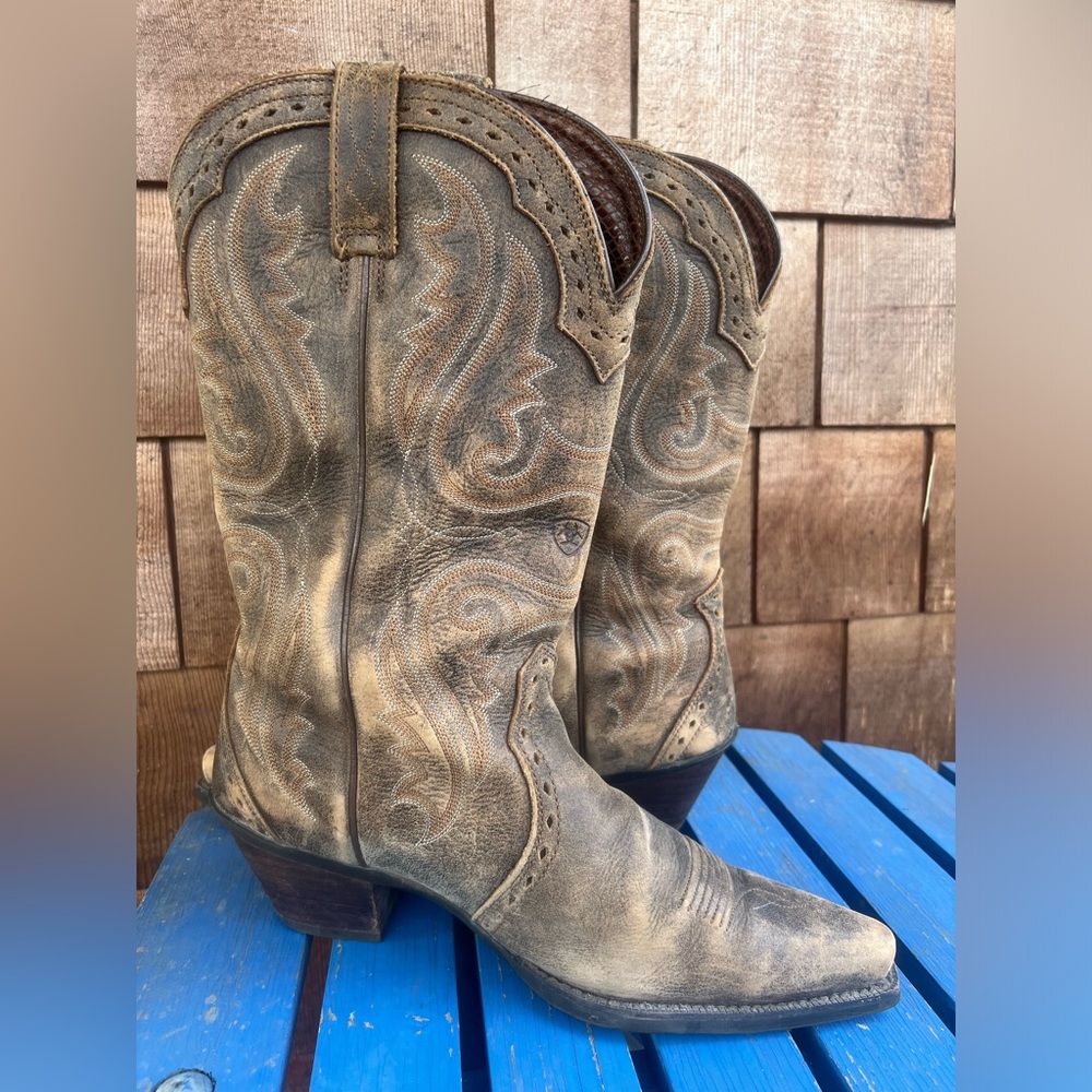 Women’s Western Heritage Ariat 10019915 boots size 11 - Picture 3 of 11